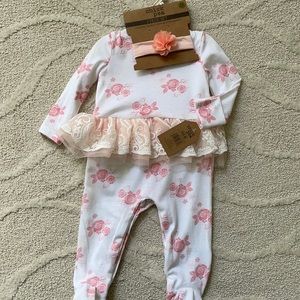 Chick Pea baby girl set
